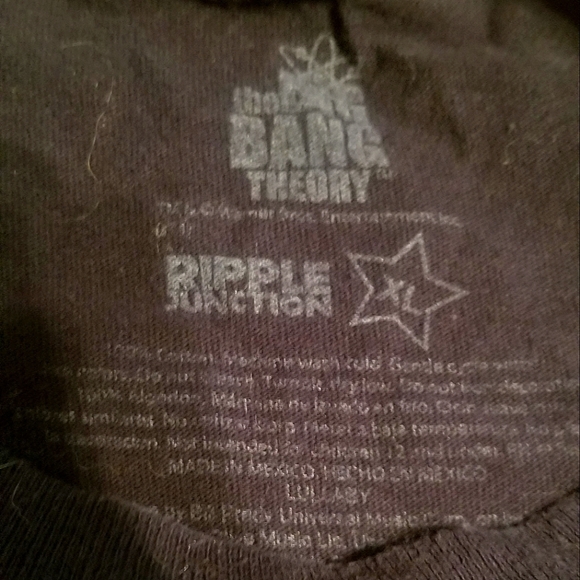 Graphic T Shirt - Picture 3 of 3